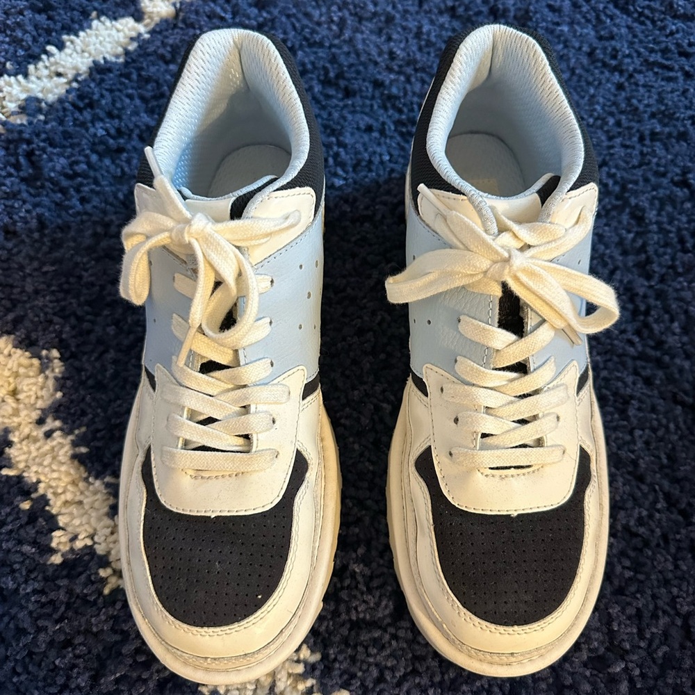 UGG Women's Sneakers